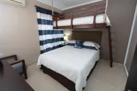 Beautifully Renovated Secured 2br/2bth Condo - 1 Block From Beach & Downtown Hotels in 