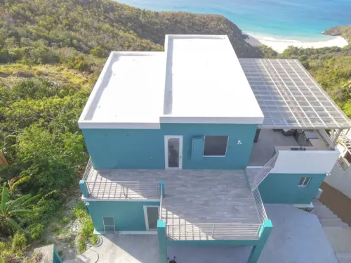 Family-sized villa- 5 mins from secluded beach! 10 mins from city centre!