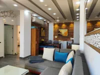 Exclusive sea view suite (94m2, panoramic view, private beach, pools)