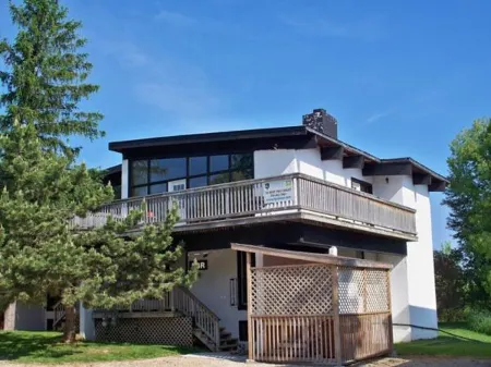 6 Bdrm Cottage@Blue Mountain, Near Ski Hills, Hot Tub/Sauna/Petfriendly