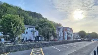 Seafront Apartment with Garden - Perfect location in Mumbles Hotels near Gower Gallery & Picture Framing