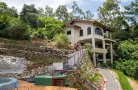 CR Mariposa Gateway