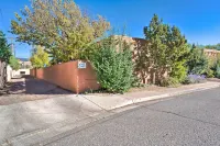 Santa Fe Bungalow about 2 Mi to Downtown! - Condos
