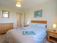 Orchard Cottage Hotels near National Trust - Whipsnade Tree Cathedral