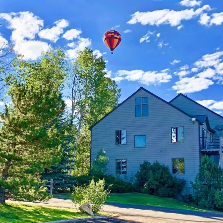 Hike, Ski and Dine Pagosa Springs Getaway!