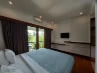 Marina Del Ray Hotels in Gili Asahan