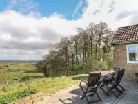 Broadlands Bungalow Hotels in Chard