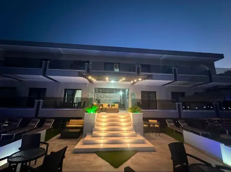 Best Paradise in Nikiti Отели рядом с достопримечательностью «Lagomandra beach»