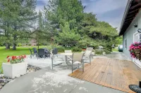 11 Mi to Bear World: Riverfront Getaway in Rigby - Wifi