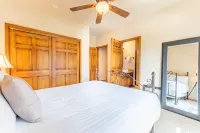 Snake River Village by Summit County Mountain Retreats - balcón