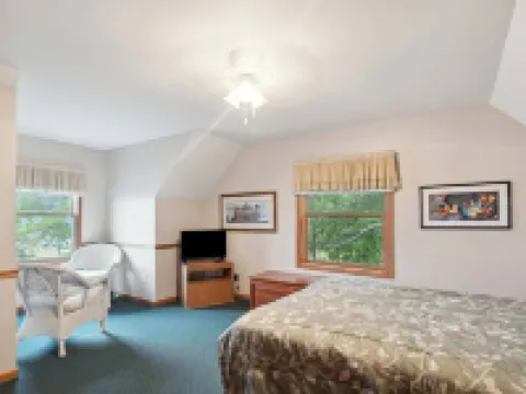 Sunny Side Cottages Hotels in Alcona County