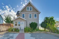 5 Mi to TD Garden: Quiet Medford Getaway!