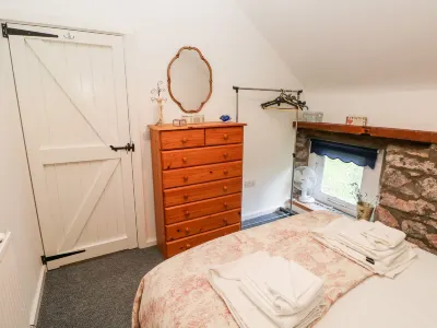 Beekeeper's Cottage