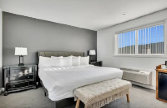 喬治湖旅館 鄰近Million Dollar Beach的酒店