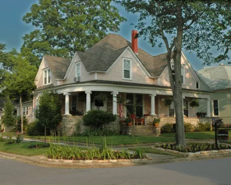 Janssen Park Place B&B Hotels in Mena