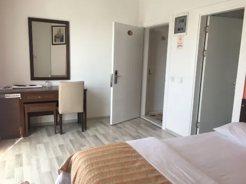 Mutado Hotel - غرفة مطلة على الجبل