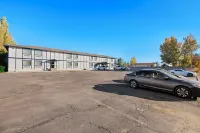 Budget Motel - parking