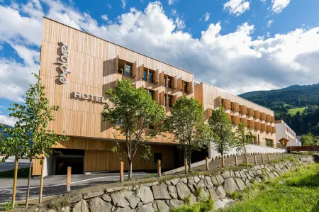 Explorer Hotel Zillertal Отели рядом с достопримечательностью «Skischule Optimal»