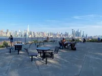 Nice Two Bedroom Apt at 25 Minutes to New York Excellent Bus Transportation Hotels in North Bergen