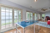Hot Tub + Private Beach: Waterfront Urbanna Escape - 3-Star