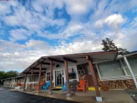 The Crossroads Motel - 2-Star