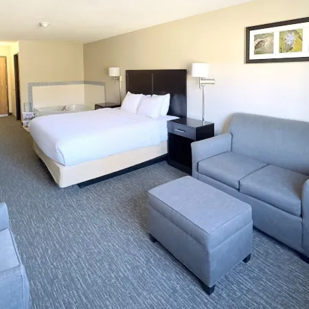 Country Trails Inn &Suites