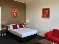Centennial Inn on Bathurst Hotels in Launceston