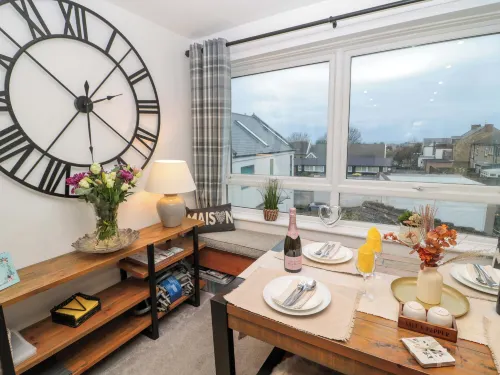 와인딩 아파트먼트