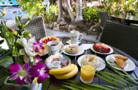 Westwinds Inn - breakfast