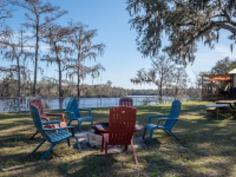Suwannee Gables Hotels in Dixie County