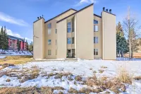 Sweet Skiers Escape < Half-Mile to the Slopes! - Apartments