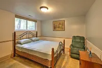 Hot Tub, Deck & Backyard: Cozy Union Pier House! - Beach