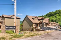 Center Hill Lake Rental: Steps to Hurricane Marina - 3-Star