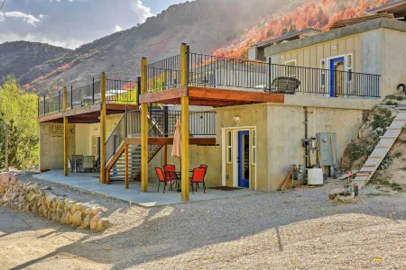 Lava Hot Springs Studio - Walk to Portneuf River!