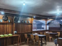 Happy Homestay Arborek Hotele w: Meos Mansar