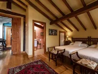 Posada Los Lienzos Hotels in Socobio