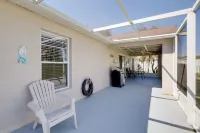 Bright Titusville Retreat w/ Lanai - Wfh Friendly!