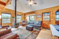 Bbqs, Hikes and Fireside Nights Cabin in Black Hawk - parking