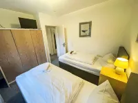 Fewo 1 in ruhigem Haus - Homestays