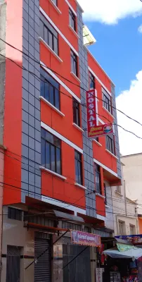 Hostal Eterna Primavera Hotels near Isla del Sol