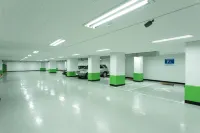 Fontana Beach Hotel - parking