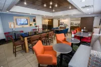 Holiday Inn Express Wilmington Hotels in Liberty Township