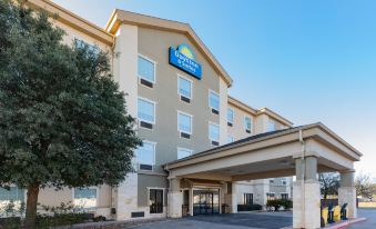 Days Inn & Suites by Wyndham San Antonio Near Frost Bank Ctr