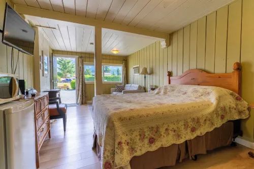 Richca Chalets Resort Hotels in Hope