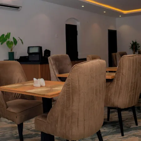 HomeWorth Hotel