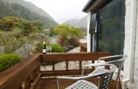 Alpine Glacier Motel