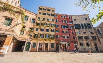 Alle Guglie Boutique Hotel