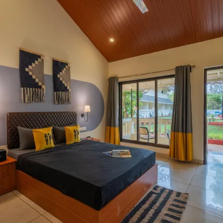 The Hosteller Lonavala, City Centre