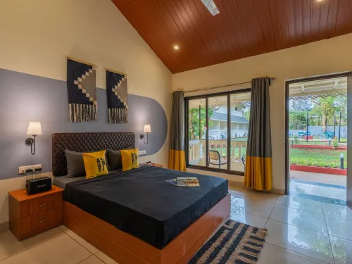 The Hosteller Lonavala, City Centre