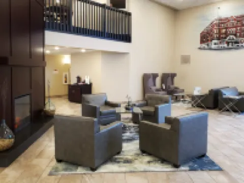 Cobblestone Suites - Oshkosh Hotels in Oshkosh
